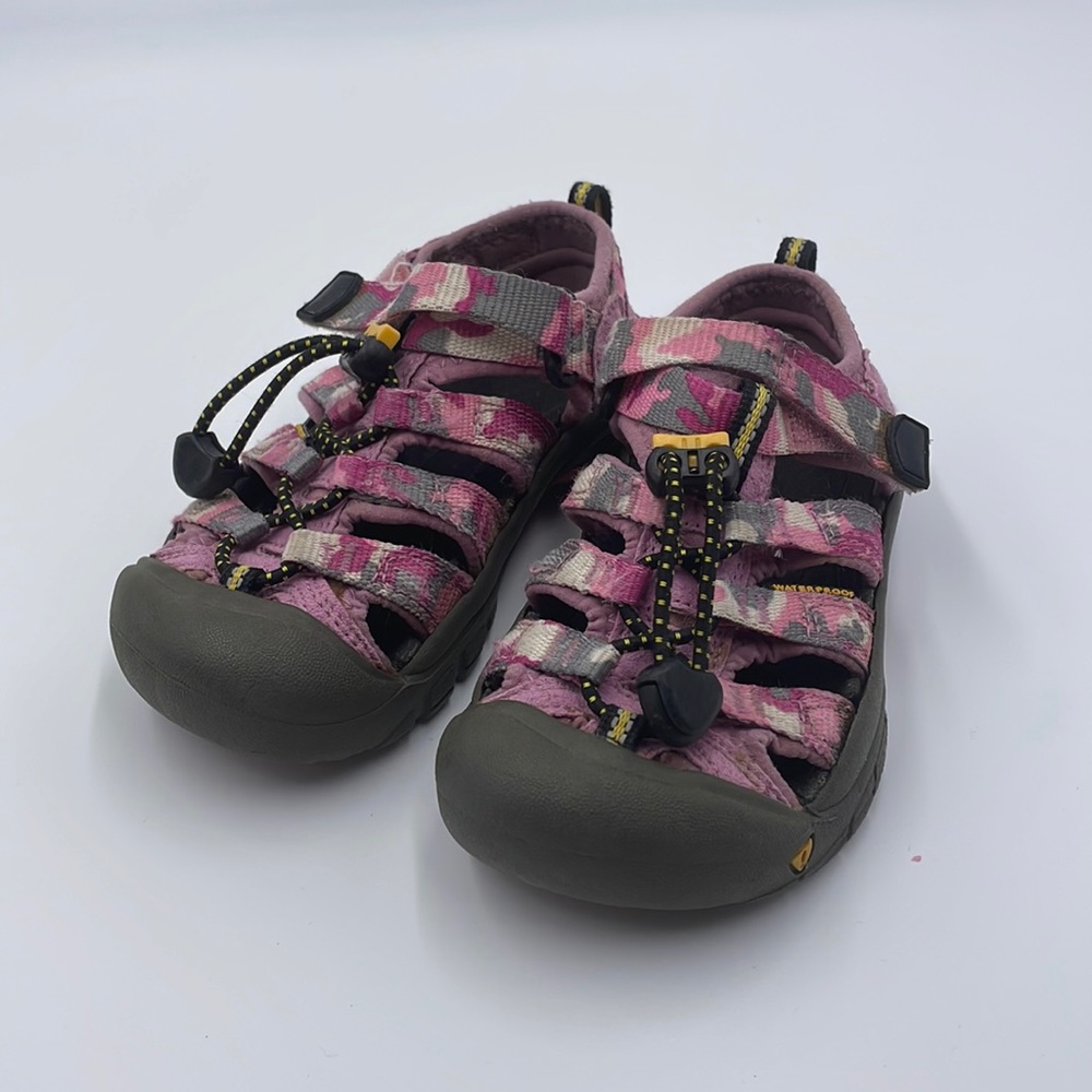 Girls Keen Waterproof Newport H2 Water Shoes size 10